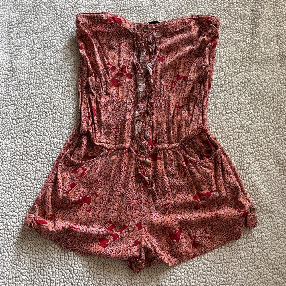 Strapless romper